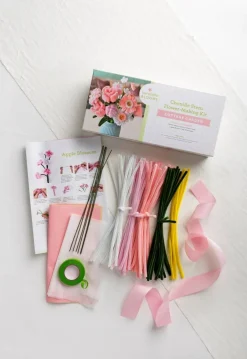 Bendable Blooms Chenille Stem Flower-Making Kit Cottage Garden: Everything You Need to Make a Beautiful Floral Bouquet