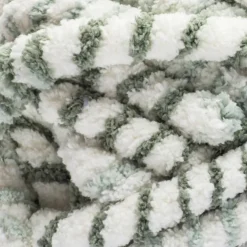Bernat® Blanket Big Bold™ Yarn