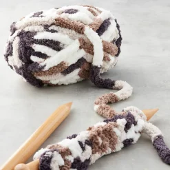Bernat® Blanket Big™ Yarn
