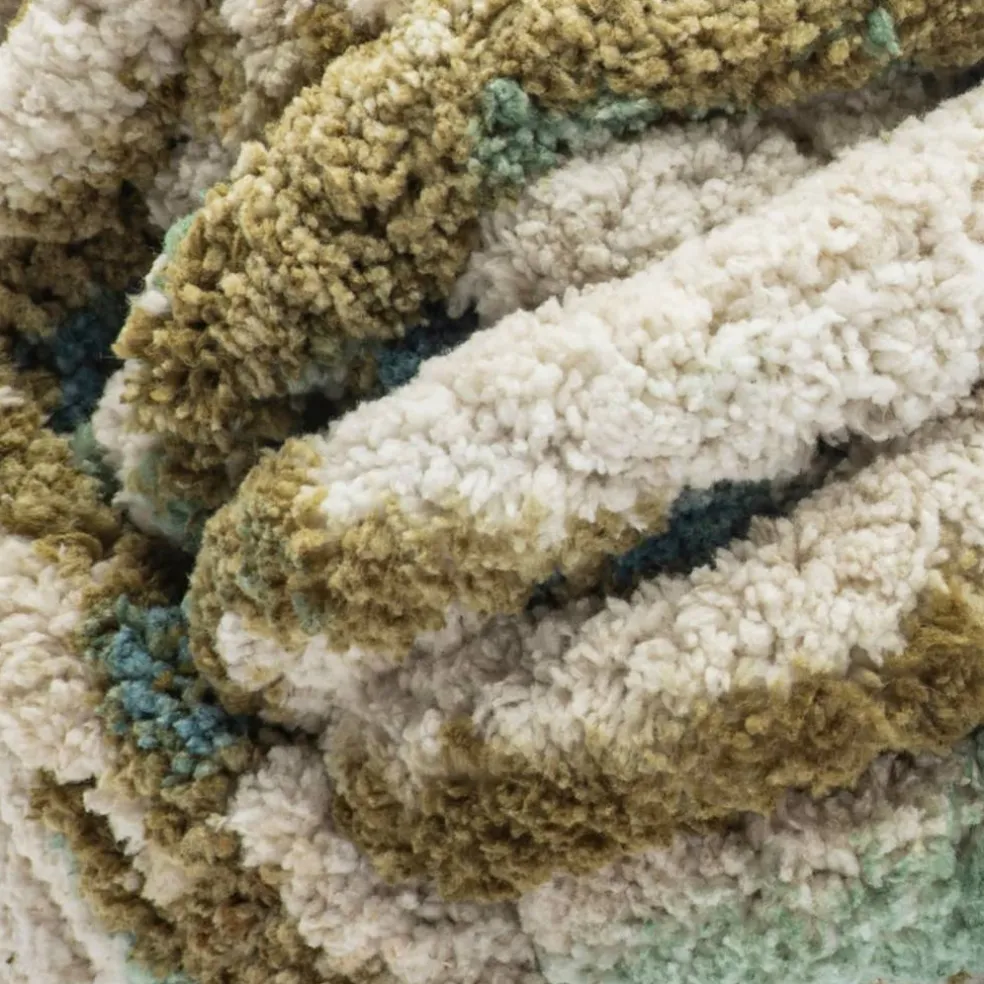 Bernat® Blanket Big™ Yarn