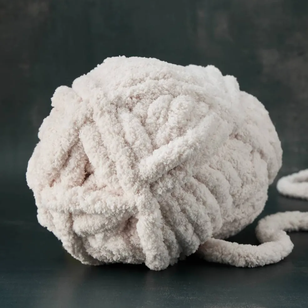 Bernat® Blanket Big™ Yarn