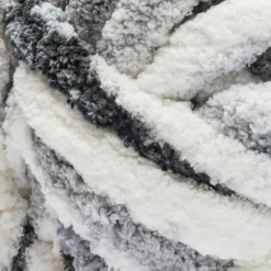 Bernat® Blanket Big™ Yarn