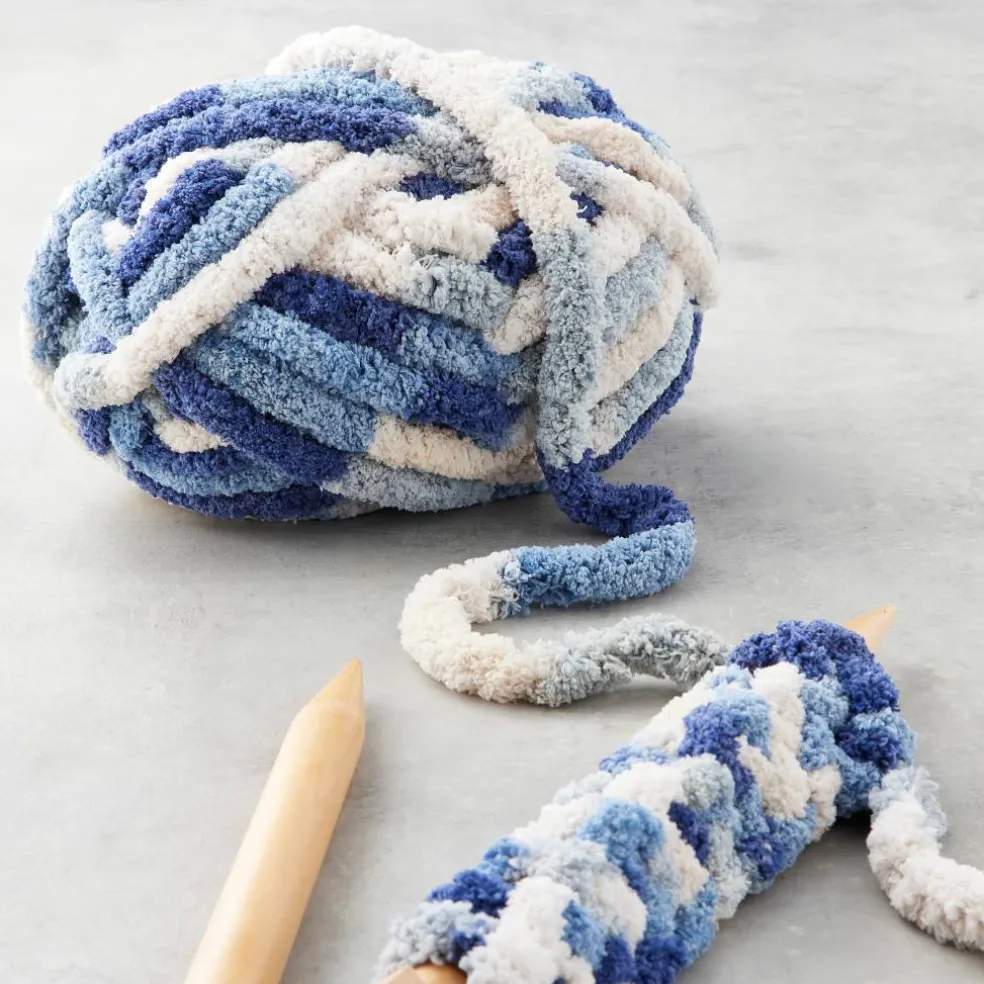 Bernat® Blanket Big™ Yarn