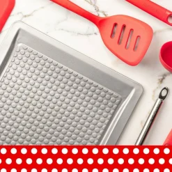 Betty Crocker Carbon Steel Easy Slide 20.5 x 12.75 x 1 Inch Baking Sheet