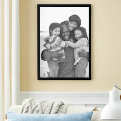 Black Float Frame by Studio Décor®