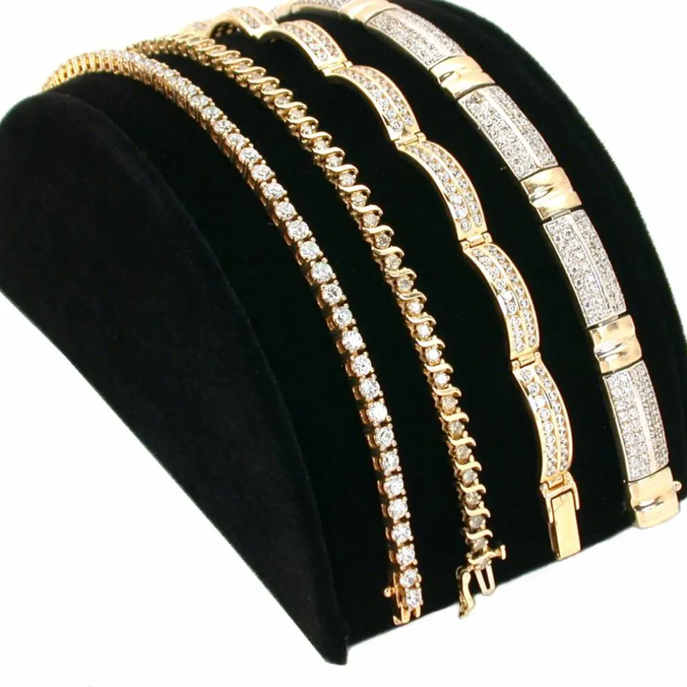 Black Velvet Bracelet Half Moon Display Ramp Stand 5"