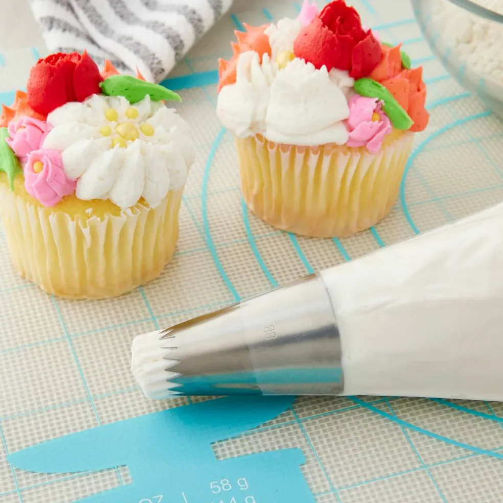 #8B Open Star Decorating Tip by Celebrate It™