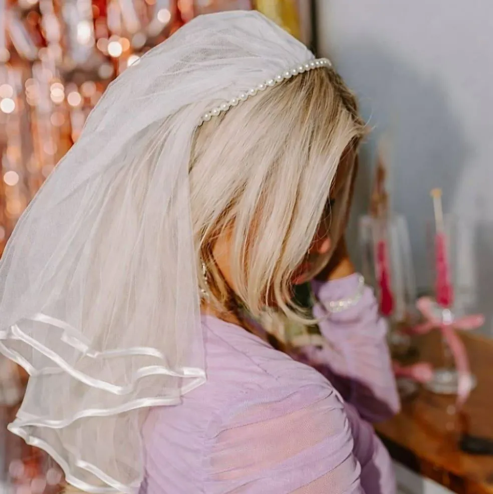 Bride-to-be Headband Veil
