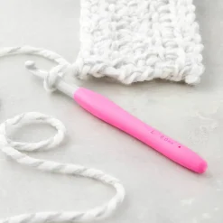 Clover Amour Crochet Hook