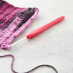 Clover Amour Crochet Hook