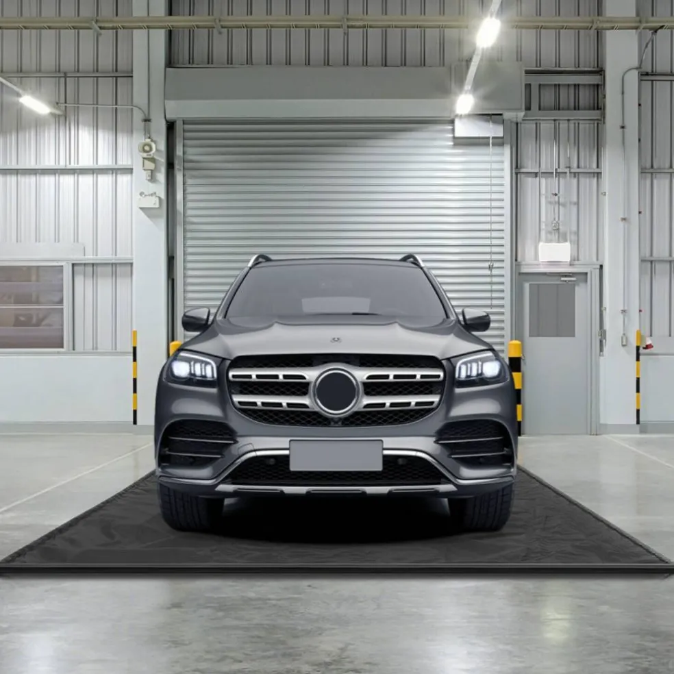 Costway Garage Floor Mat Non-Slip Containment Mat for Waterproof Protection Black Middle/Large