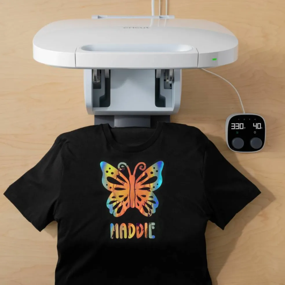 Cricut® Smart Iron-On™ Holographic Roll