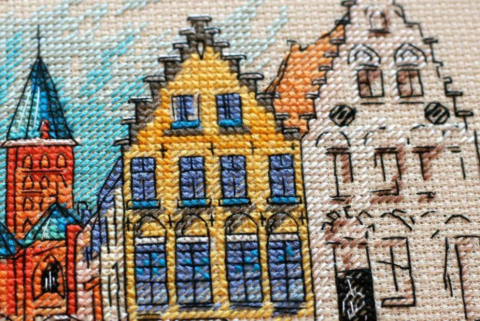 Cross-stitch kit Colored town-1
