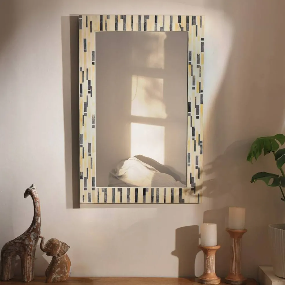 Decorative Wall Mirror with Frame – Stylish Home & Bathroom Accent Mirror