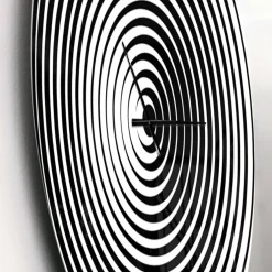 Designart 'Black And White Optical Illusion Modern Wall Clock