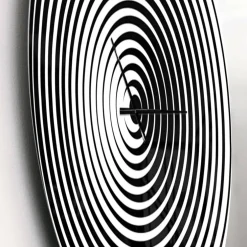 Designart 'Black And White Optical Illusion Modern Wall Clock