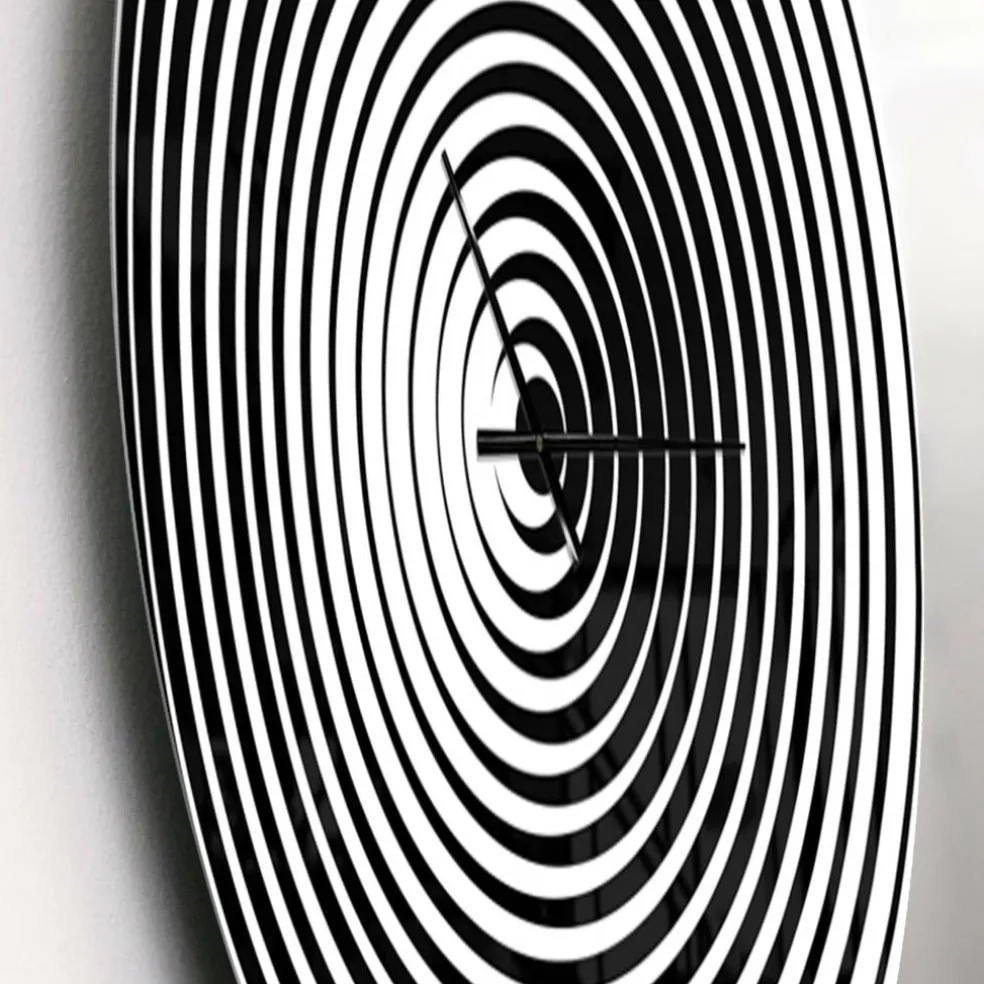Designart 'Black And White Optical Illusion Modern Wall Clock