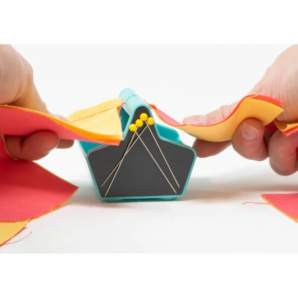Dritz® Thread Cutter Caddy