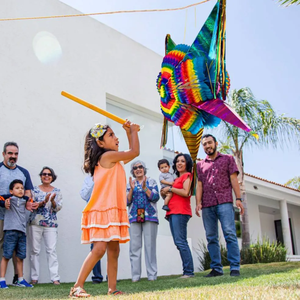 Extra-Large 32" Star Piñata