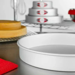 Fat Daddio's® Pro Series Bakeware Anodized Aluminum Round Cake Pan