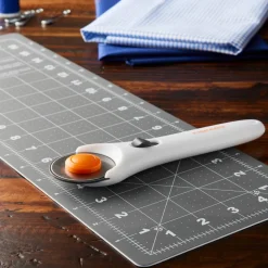 Fiskars® 2 Piece Fabric Cutting Set