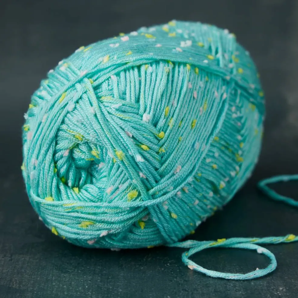 Flecks™ Yarn by Loops & Threads®