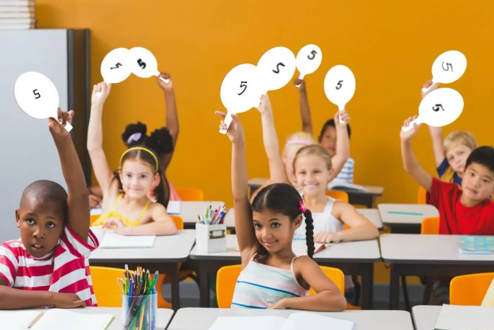 Flipside Products Oval Dry Erase Answer Paddles, Auction, Handheld Whiteboard, Handle Response Board, Classroom