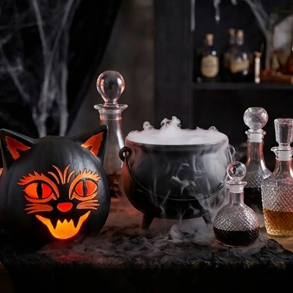 9'' Halloween Classics Plug-In LED Black Cat Jack-O-Lantern