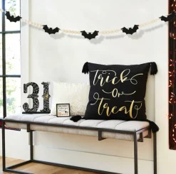 Halloween Felt Bat Garland with Wooden Beads, 5 Ft Black Bat Banner, Farmhouse Halloween Mantel Fireplace Wall Hanging Decor for Indoor Home Party Decoration