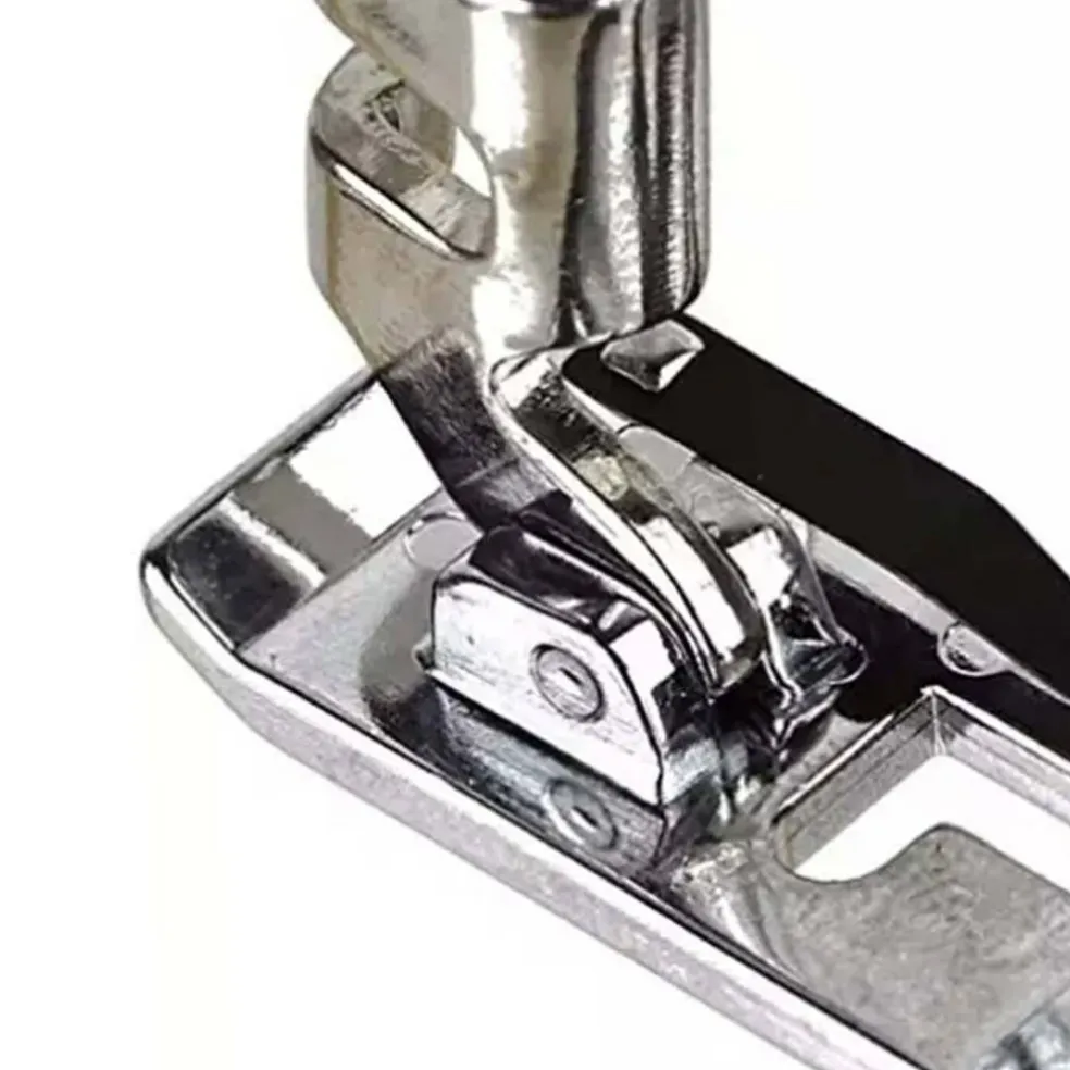 1/4 Inch Foot with Guide for Singer Low Shank Sewing Machines Accurate Stitching