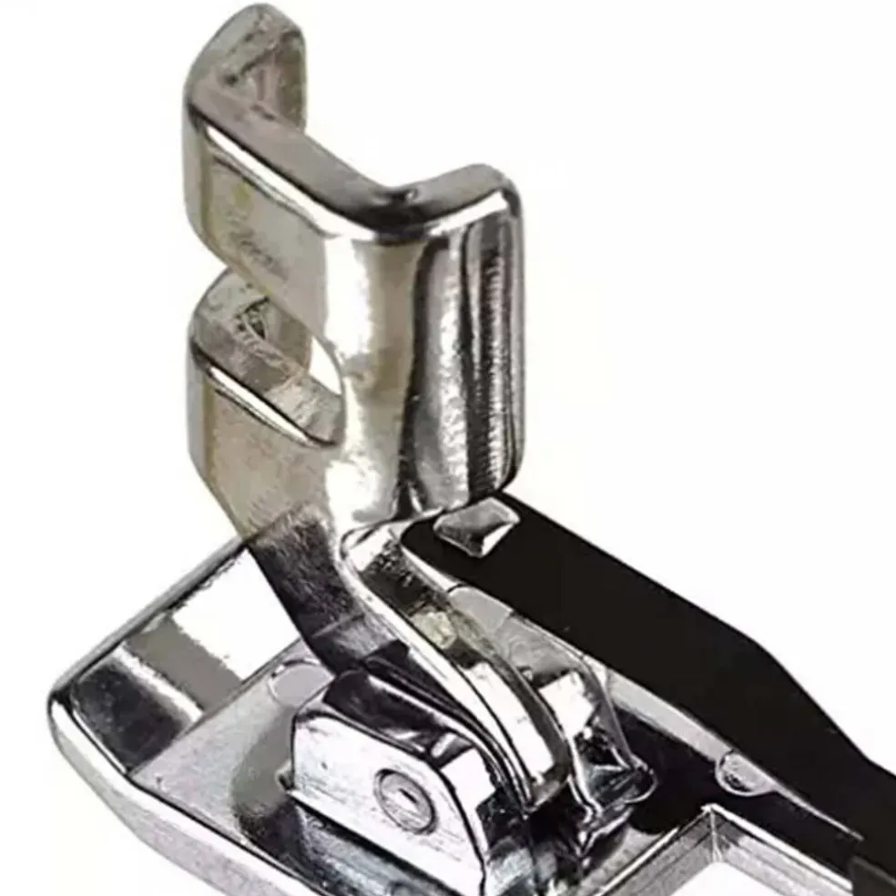 1/4 Inch Foot with Guide for Singer Low Shank Sewing Machines Accurate Stitching