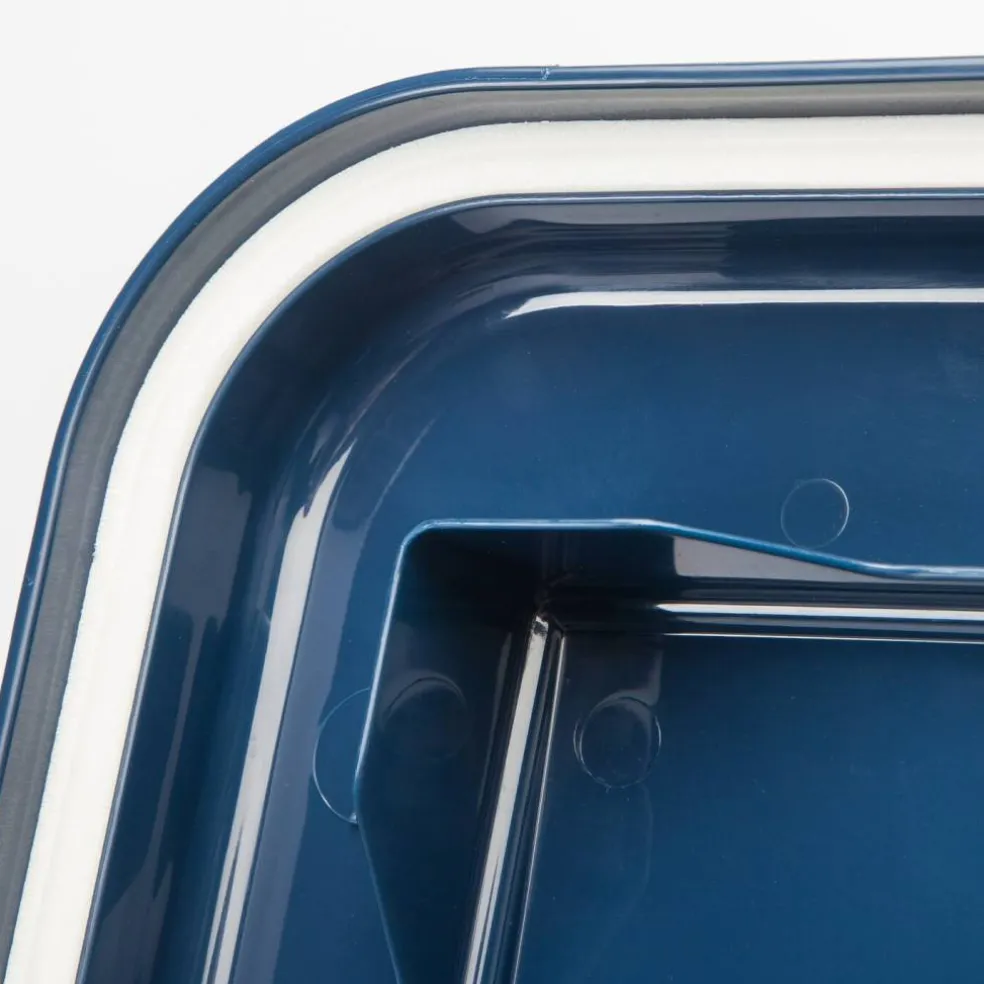 IRIS Airtight Pet Food Storage Containers with Attachable Casters