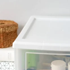 IRIS USA Stackable Plastic Storage Chest