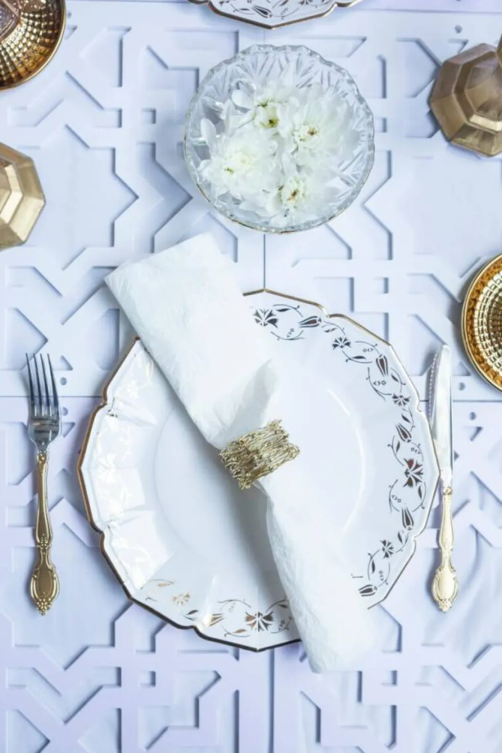 Iznik Floral White Dinner Plates