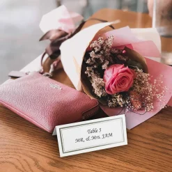 JAM Paper Double Metallic Border Fold-Over Wedding Table Place Cards, 100ct.