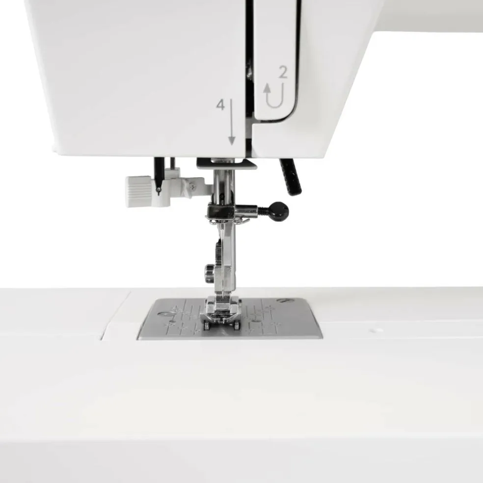 Janome 1522 Mechanical 22-Stitch Sewing Machine with Wide Sewing Bed