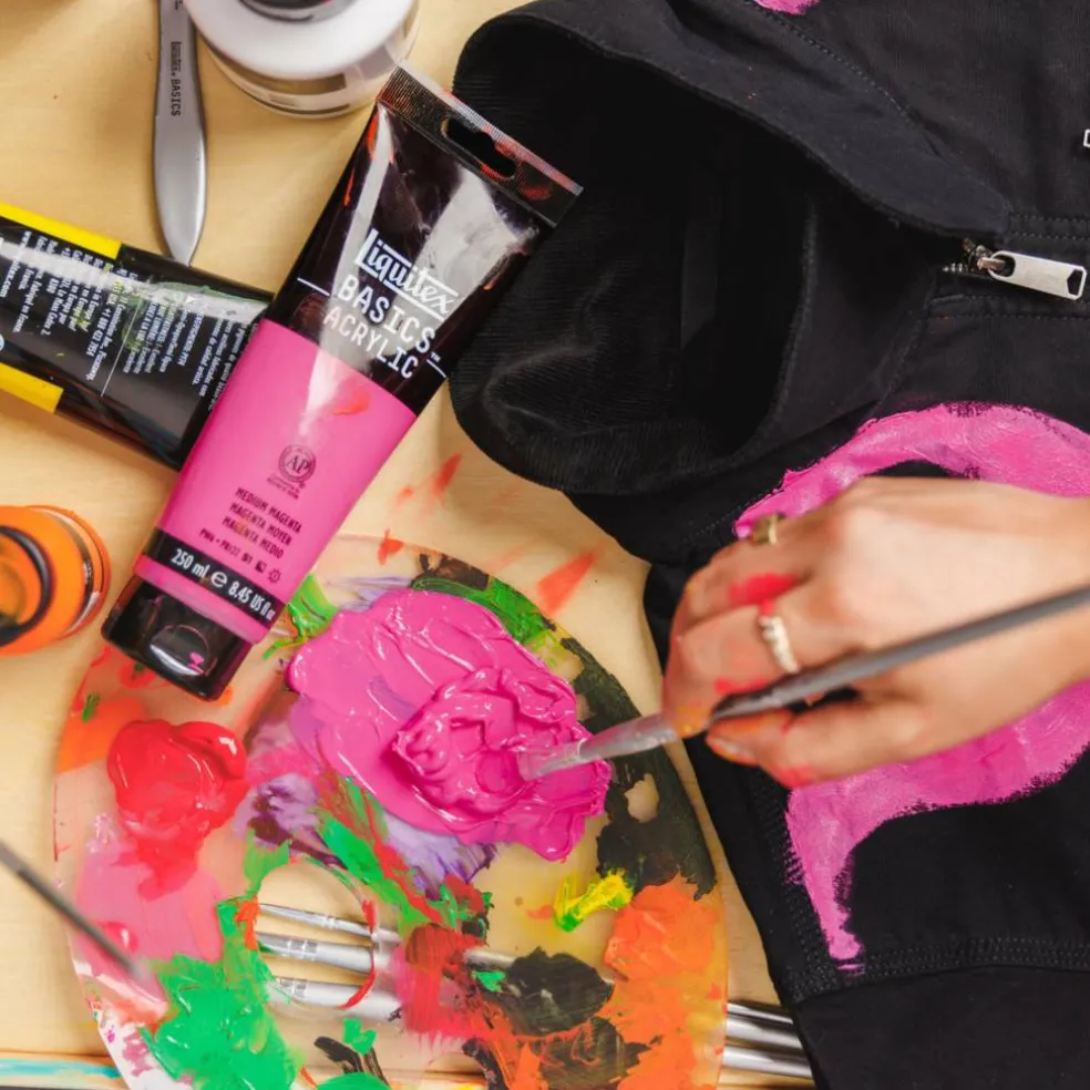 Liquitex® BASICS® Flat Brush