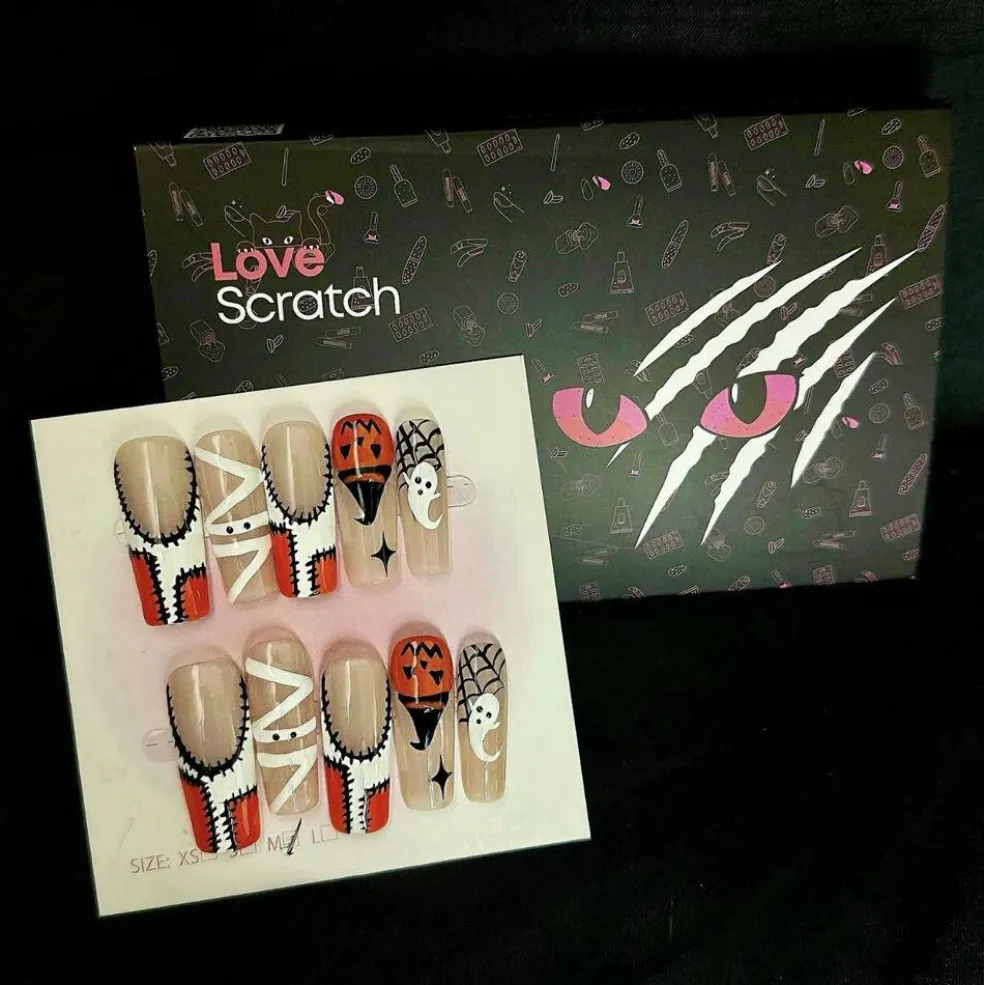 Love Scratch - Whimsical Cartoon Press-On Nails for Salon-Quality Manicure - 10 Piece