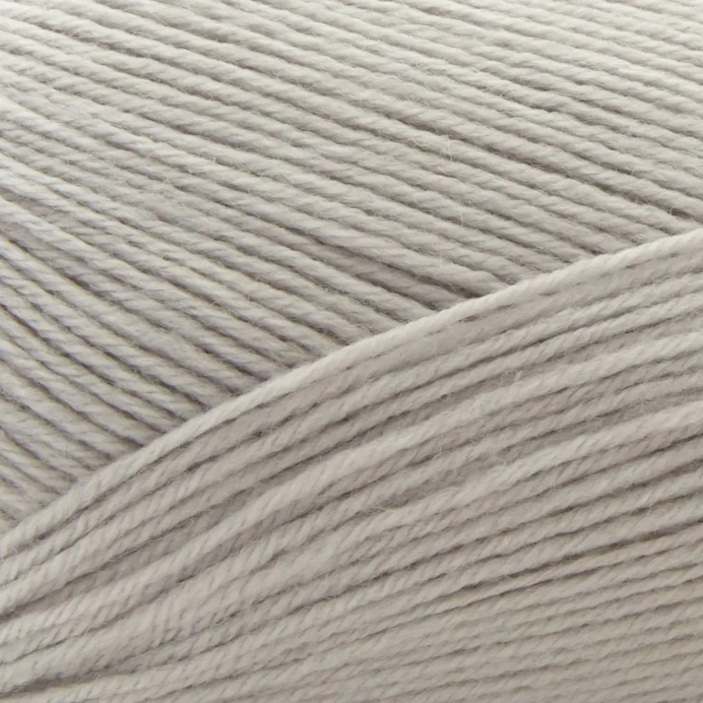 Luxe Merino™ Solid Yarn by Loops & Threads®
