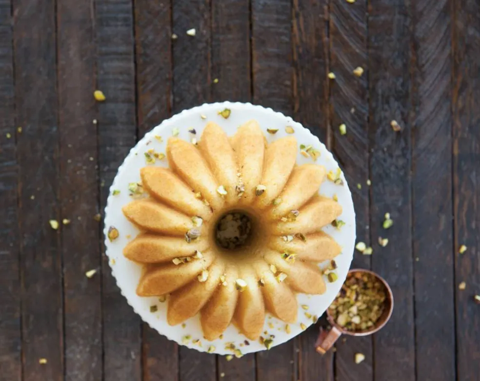 Nordic Ware Cast Aluminum Lotus Bundt Pan, Gold