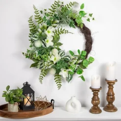 Northlight Hellebores and Ivy Artificial Spring Floral Wreath, 24-Inch