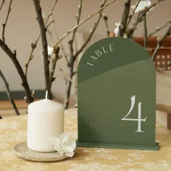 15 Pack Gold Acrylic Wedding Table Numbers with Stands Double Sided Arch Table Number Signs 5 x 7 Inch for Wedding Reception Bridal Shower Banquet Event Decorations