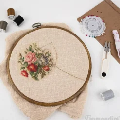 4 Pack 8 Inch Round Embroidery Hoops, Imitation Wood Display Frames, Plastic Cross Stitch Hoop Rings for Hand Embroidery, Sewing, Needlework, Fabric Painting, DIY Crafts, Wall Decor and Hanging Ornaments