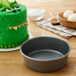 8 Pack: Round Cake Pan by Celebrate It®