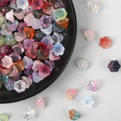 100pcs Glass Flower Beads – Mixed Colors, Cute Kandi Charms, Crystal Trumpet and Bell Beads for Jewelry Making and Bracelets