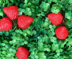 18PCS Plastic Artificial Red Strawberries