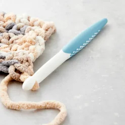 Prym® Ergonomics Crochet Hook