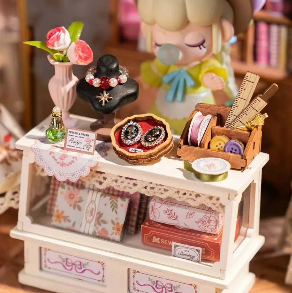 Rolife Elsa's Tailoring DIY Miniature House DG178