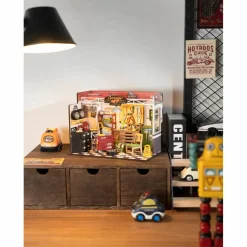 Rolife Garage Workship DIY Miniature House Kit