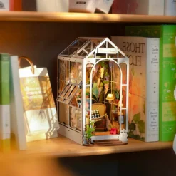 Rolife® Garden House DIY Book Nook Shelf Insert Kit